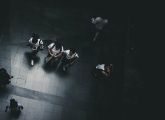 Jak wyglądają pierwsze dni w liceum? Jak wyglądają pierwsze dni w liceum?