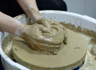 Jak nauczyć dziecko lepić z plasteliny? Jak nauczyć dziecko lepić z plasteliny?