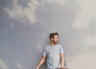 Czym się rożni podkoszulka od koszulki? Czym się rożni podkoszulka od koszulki?