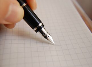 Jaka stalówka M czy F? Jaka stalówka M czy F?