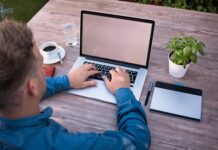 Jak się pisze notes? Jak się pisze notes?