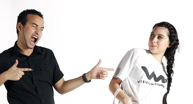 Czym się rożni t shirt od podkoszulka? Czym się rożni t shirt od podkoszulka?